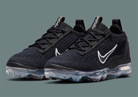 black Nike VaporMax men